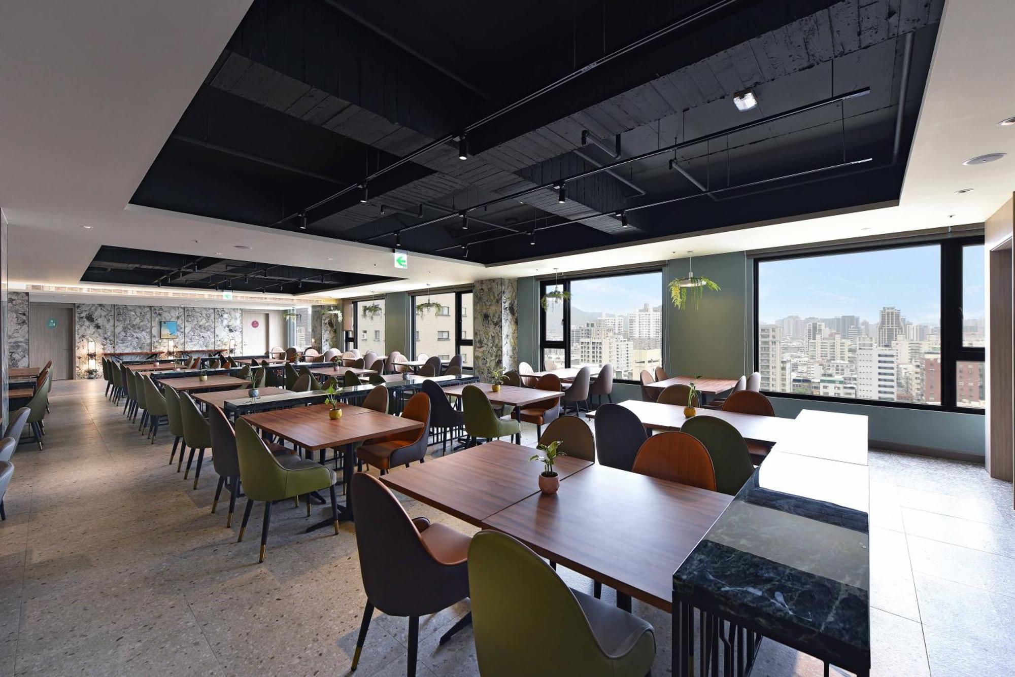 Fullon Poshtel - Kaohsiung Hotel Exterior photo